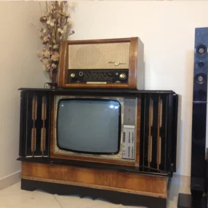 تاریخچهٔ میز تلویزیون و تحول آن در دکوراسیون داخلی